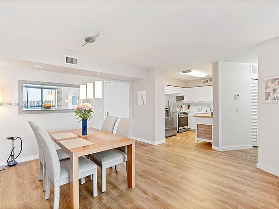 4th image of 3400 NE 192nd St APT 1903
