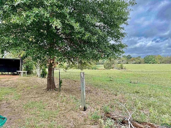 3rd image of 5963 County Road 415 W