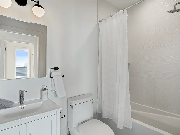 Brand New Fishtown Luxury Condos — Photo 13