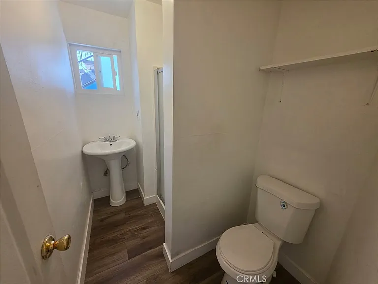 2223 E 2nd St #1 — Photo 10