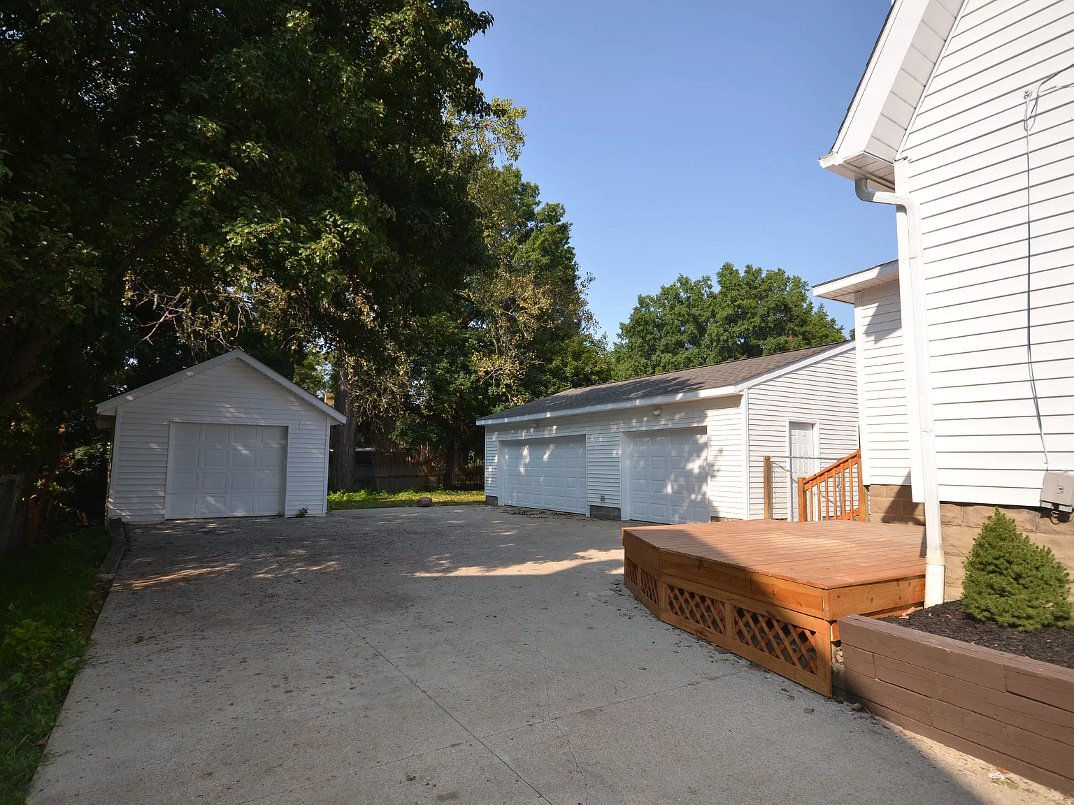 3 bed, 1188 sqft, $1,650 — Photo 3