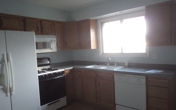 5th image of 1041 Todd Farm Dr APT 2