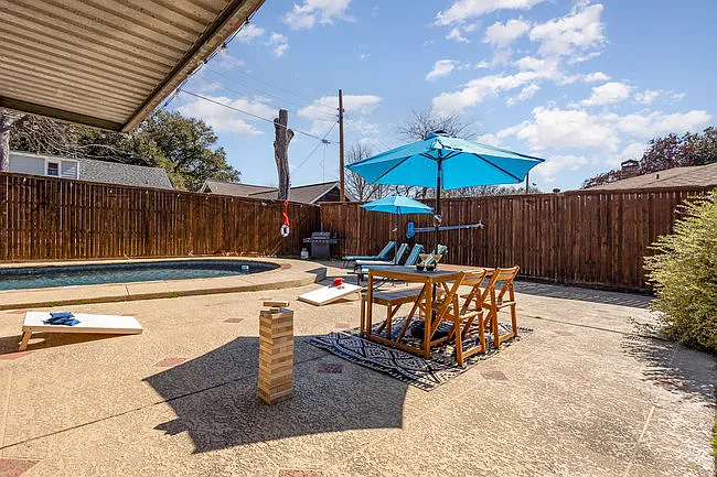 2404 Crestview Cir — Photo 30