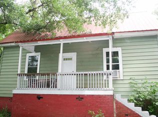 12 Riverside St, Laurens, SC 29360