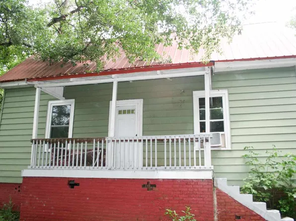 12 Riverside St, Laurens, SC 29360