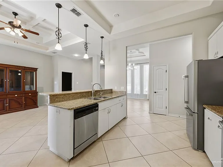 1807 S Villa Real Dr — Photo 7