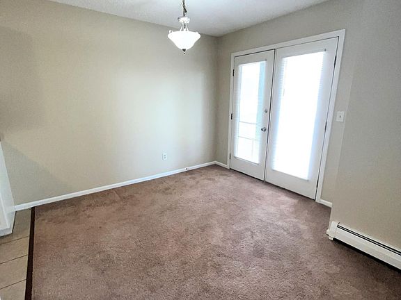 5th image of 360 Oxford Ct APT 1