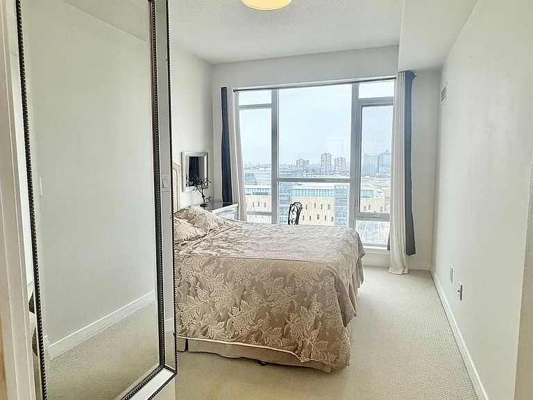 365 Prince Of Wales Dr E #1002 — Photo 11