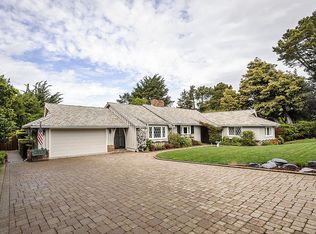 1460 Southdown Rd, Hillsborough, CA 94010