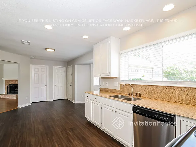 2051 Vista Dr — Photo 8