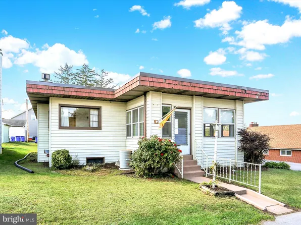 1275 3rd St, Steelton, PA 17113