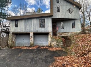 205 Summit Dr, Beckley, WV 25801