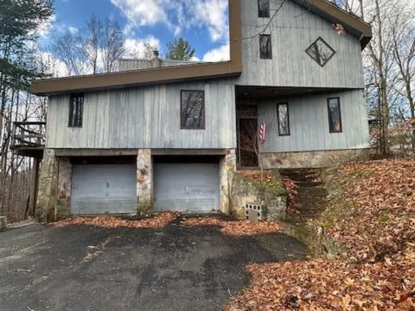 205 Summit Dr, Beckley, WV 25801