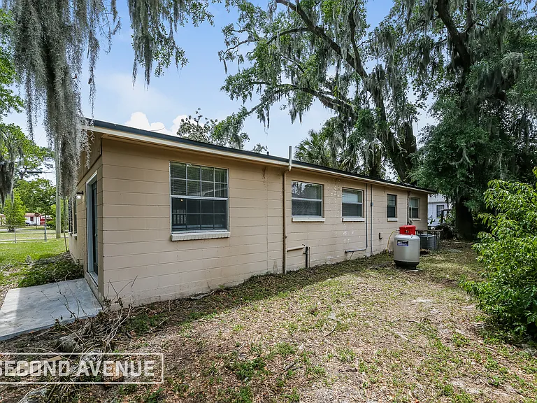 1021 Lake Forest Blvd — Photo 22