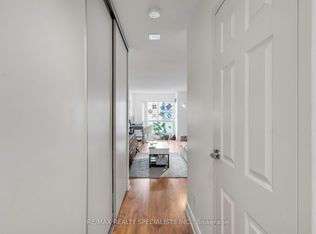 25 The Esplanade #813, Toronto, ON M5E 1W5