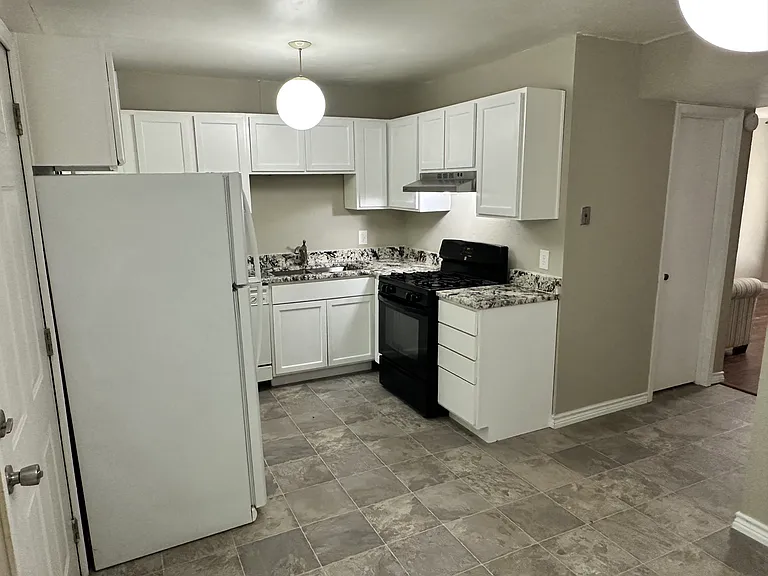 527 Tupelo Dr #100 — Photo 2