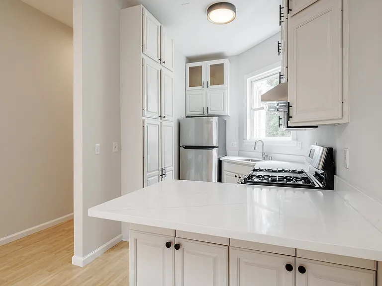 136 Beulah St #2 — Photo 7