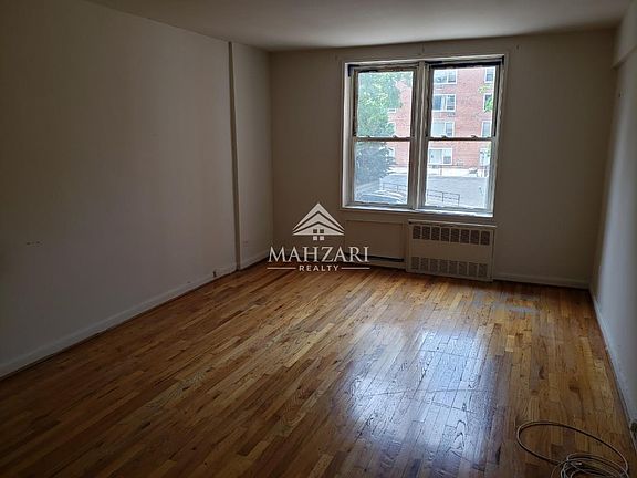 4th image of 14424 37th Ave APT 3K