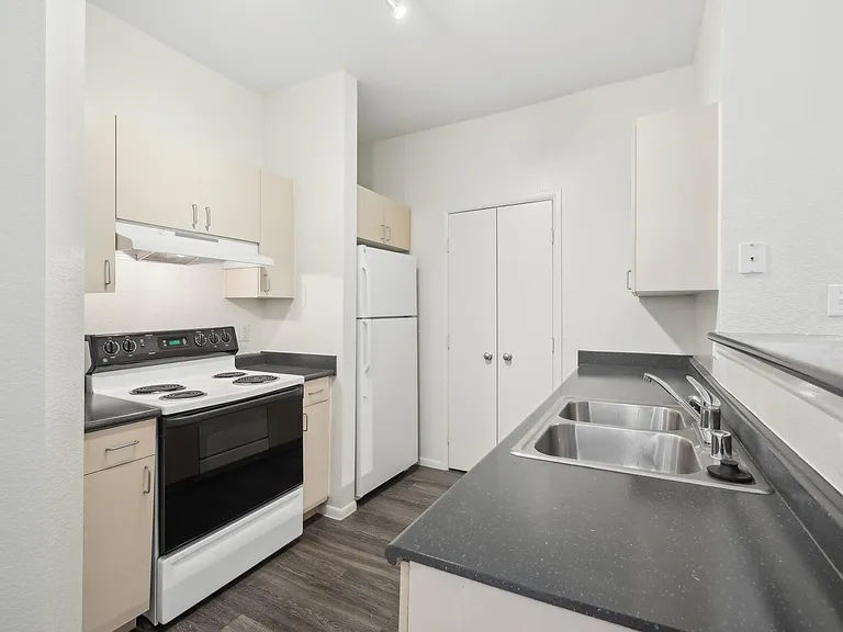 Uptown Square Apartment Homes — Photo 40