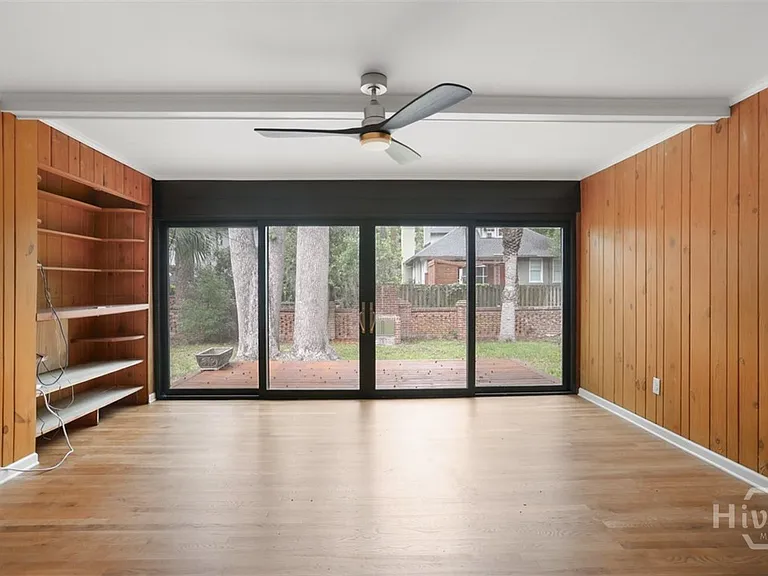 404 Gordonston Ave — Photo 9
