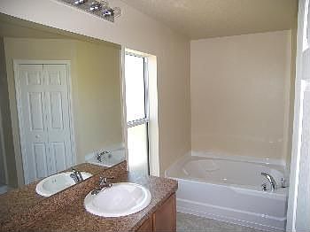4th image of 346 Dahoon Holly Dr