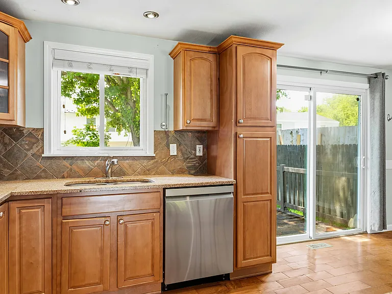 4195 Burningtree Rd — Photo 14