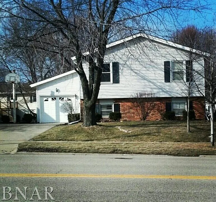 1502 N Hershey Rd photo 1