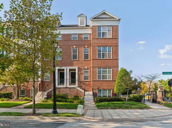 5570 Capital Gateway Dr #384, Suitland, MD 20746