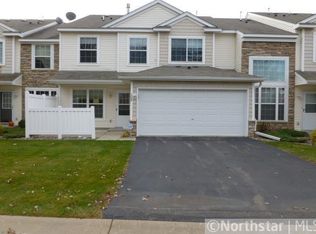 324 Wilderness Dr, Chaska, MN 55318