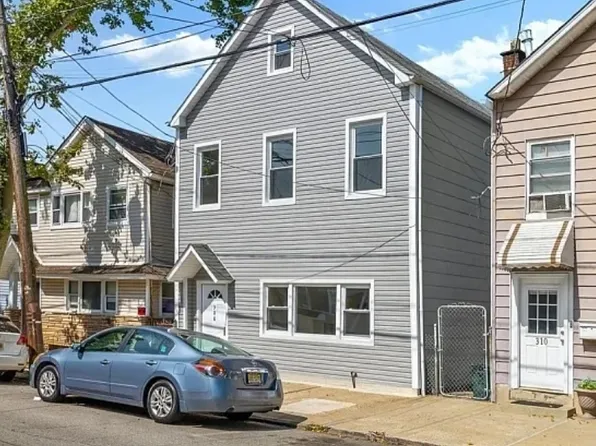 308 N 2nd St Floor 2, Harrison, NJ 07029