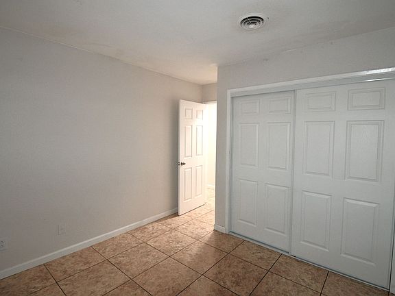 4th image of 4121 E Moreland St Unit 4