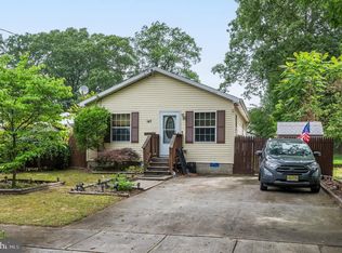 147 W Clearview Ave, Pine Hill, NJ 08021
