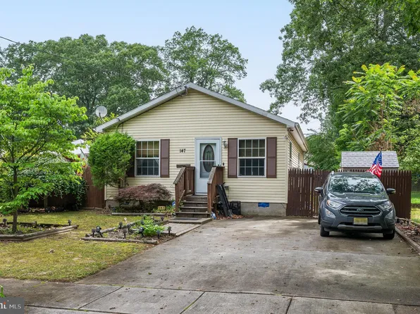 147 W Clearview Ave, Pine Hill, NJ 08021