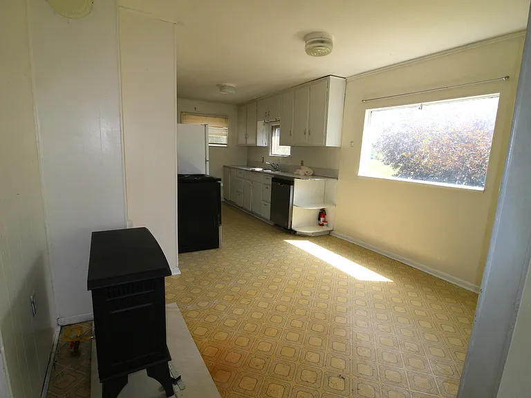 22445 Frontage Rd #C — Photo 4