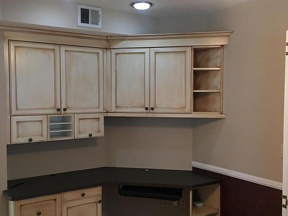 3rd image of 13134 Silver Creek St