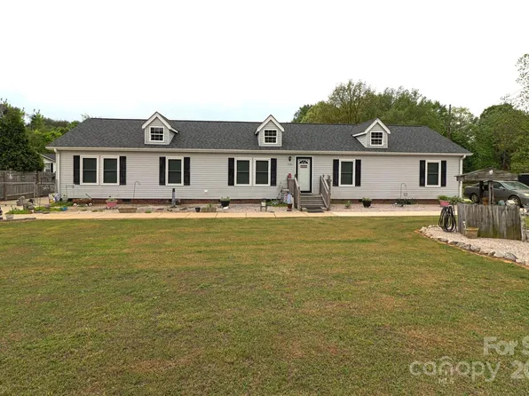 2285 Hendrix Rd, Maiden, NC 28650