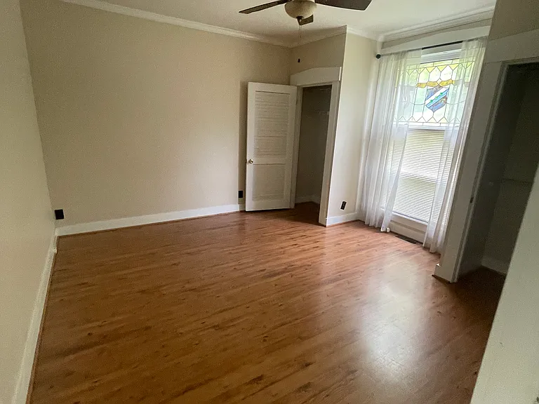 120 E Stephens St — Photo 8