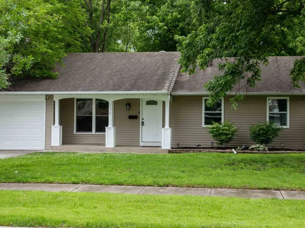 114 E Clark St, Glenwood, IL 60425