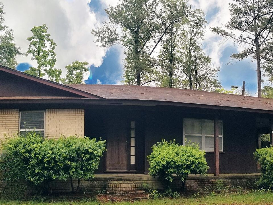 1st image of 14 Pine Hill Dr