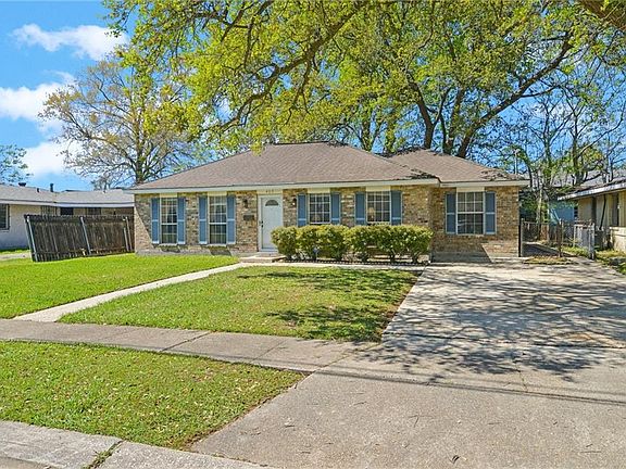 2nd image of 409 River Oaks Dr
