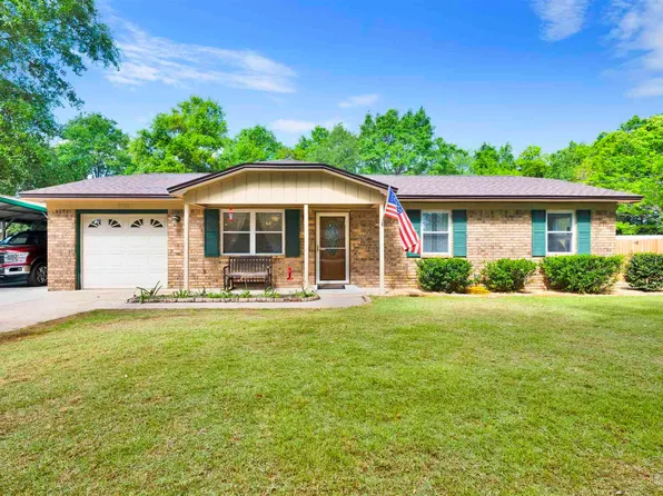 5131 Oakleaf Dr, Milton, FL 32571