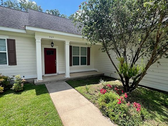 4th image of 205 Stirrup Ln