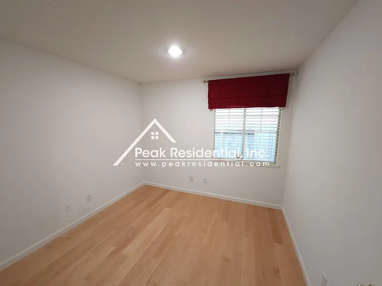 2727 Hinton Cir — Photo 16