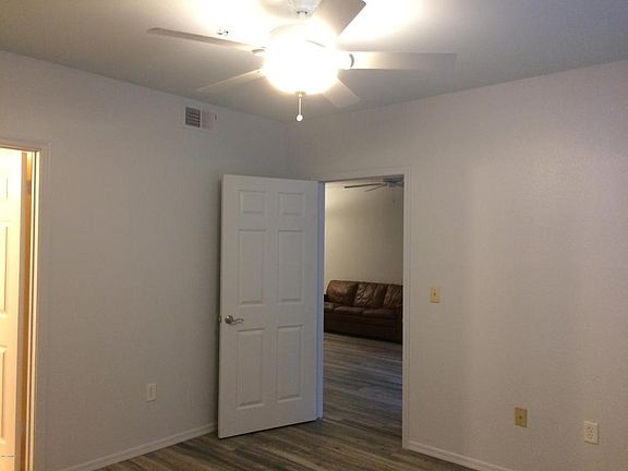 4th image of 750 E Northern Ave #1