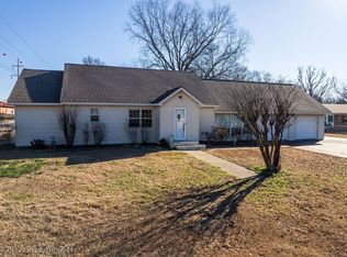 428 N Elm St, Sallisaw, OK 74955