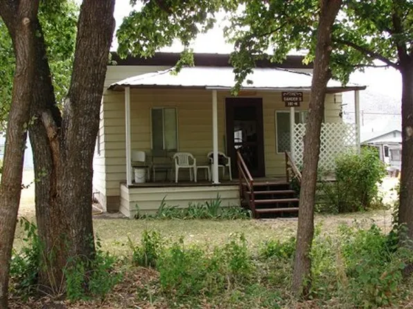 161 N 12th St, Montague, CA 96064