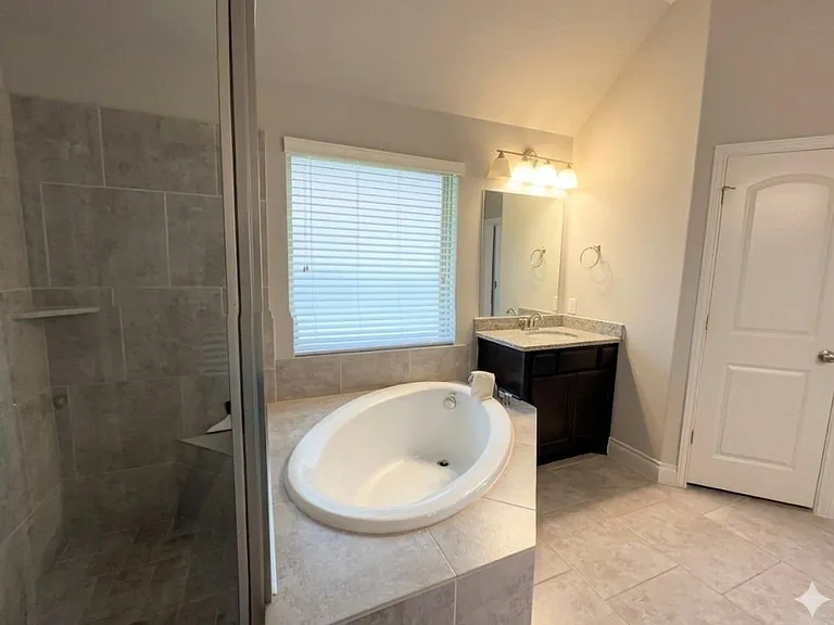 3719 Brampton Island Dr — Photo 7