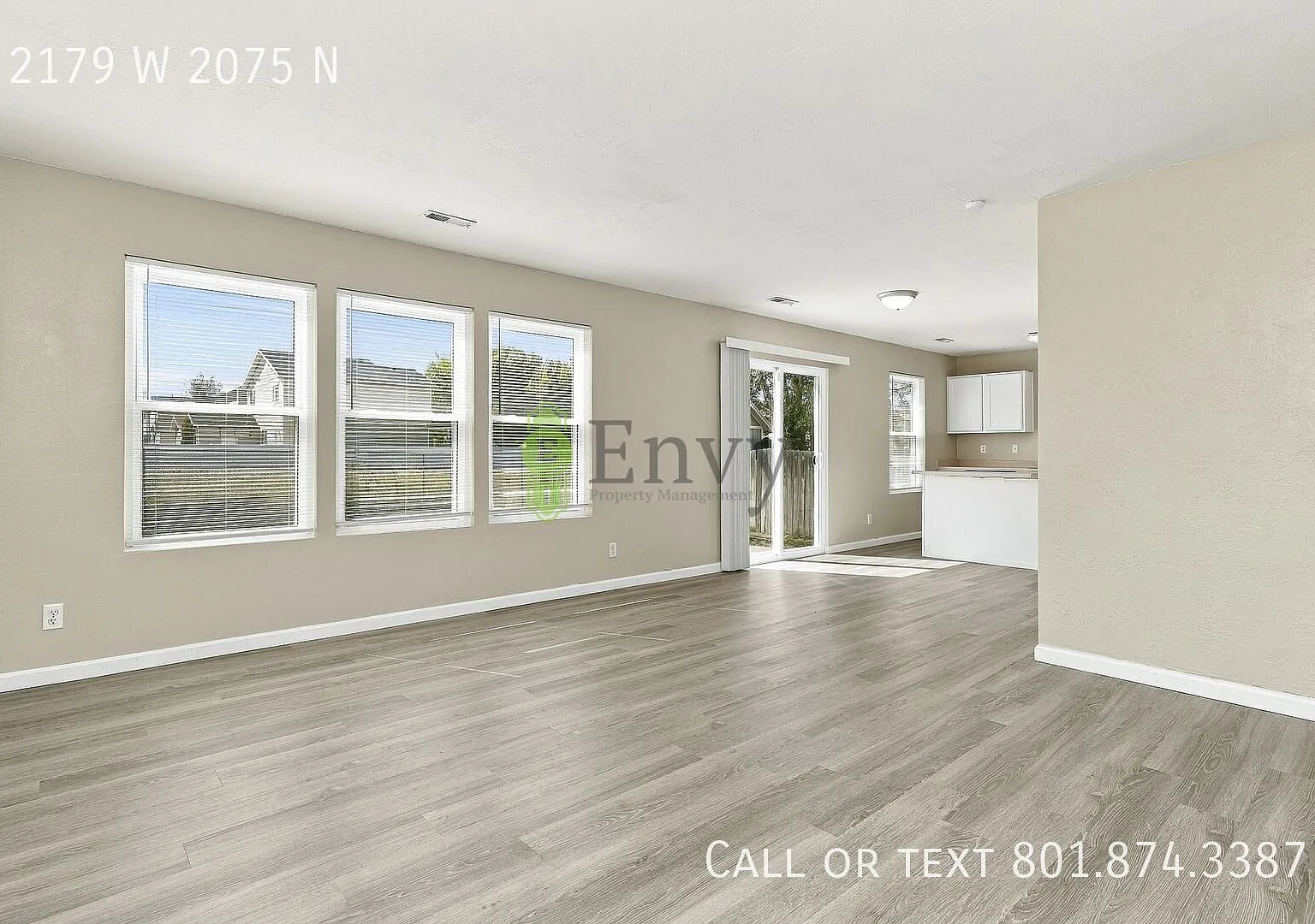 Spacious 3 Bed, 2 Bath Pet-Friendly Home with Central Air & 2-Car Garage! - Available NOW! — Photo 4