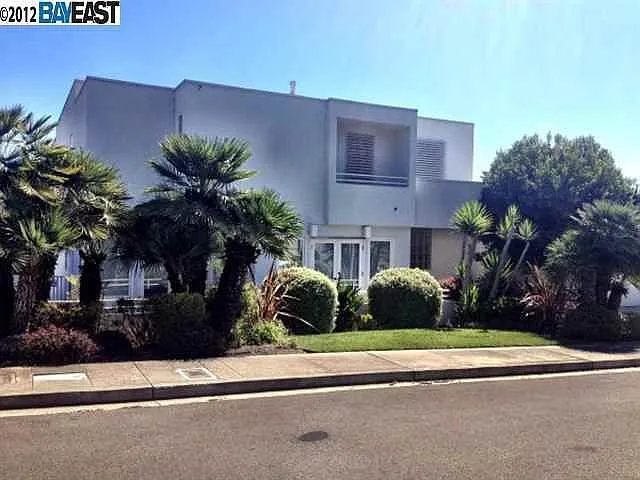 4748 Mira Vista Dr photo 1