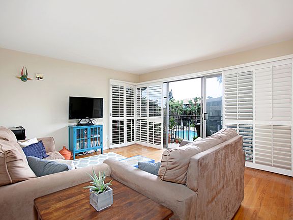 5th image of 5373 La Jolla Blvd Unit 10